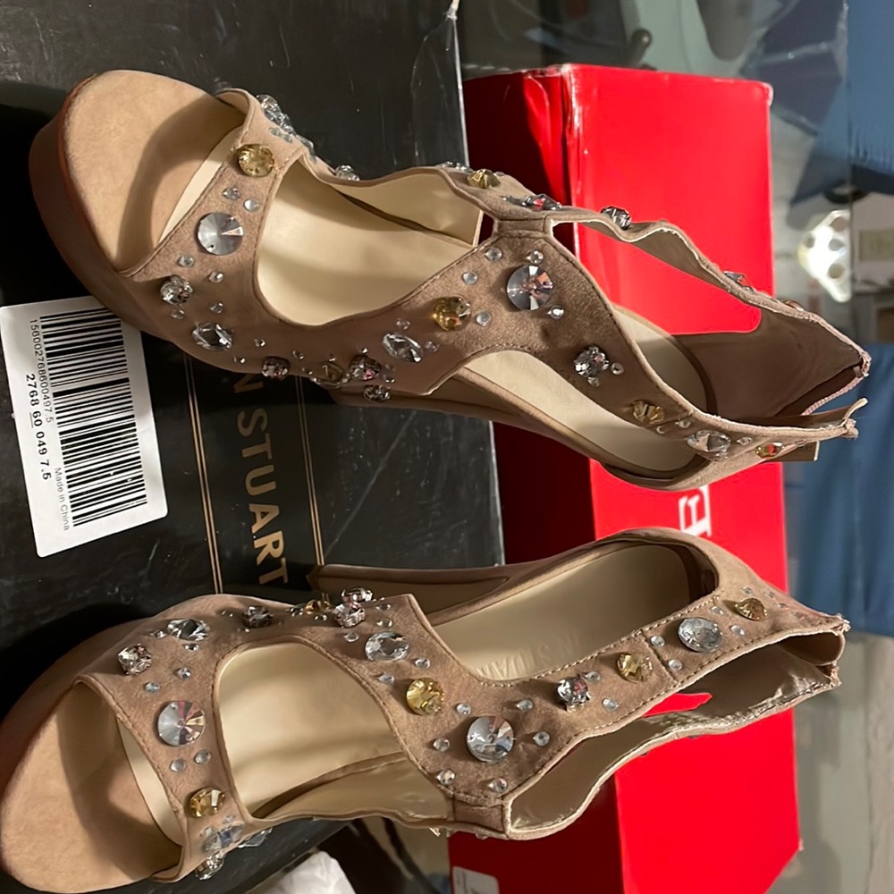 High heels shoes
